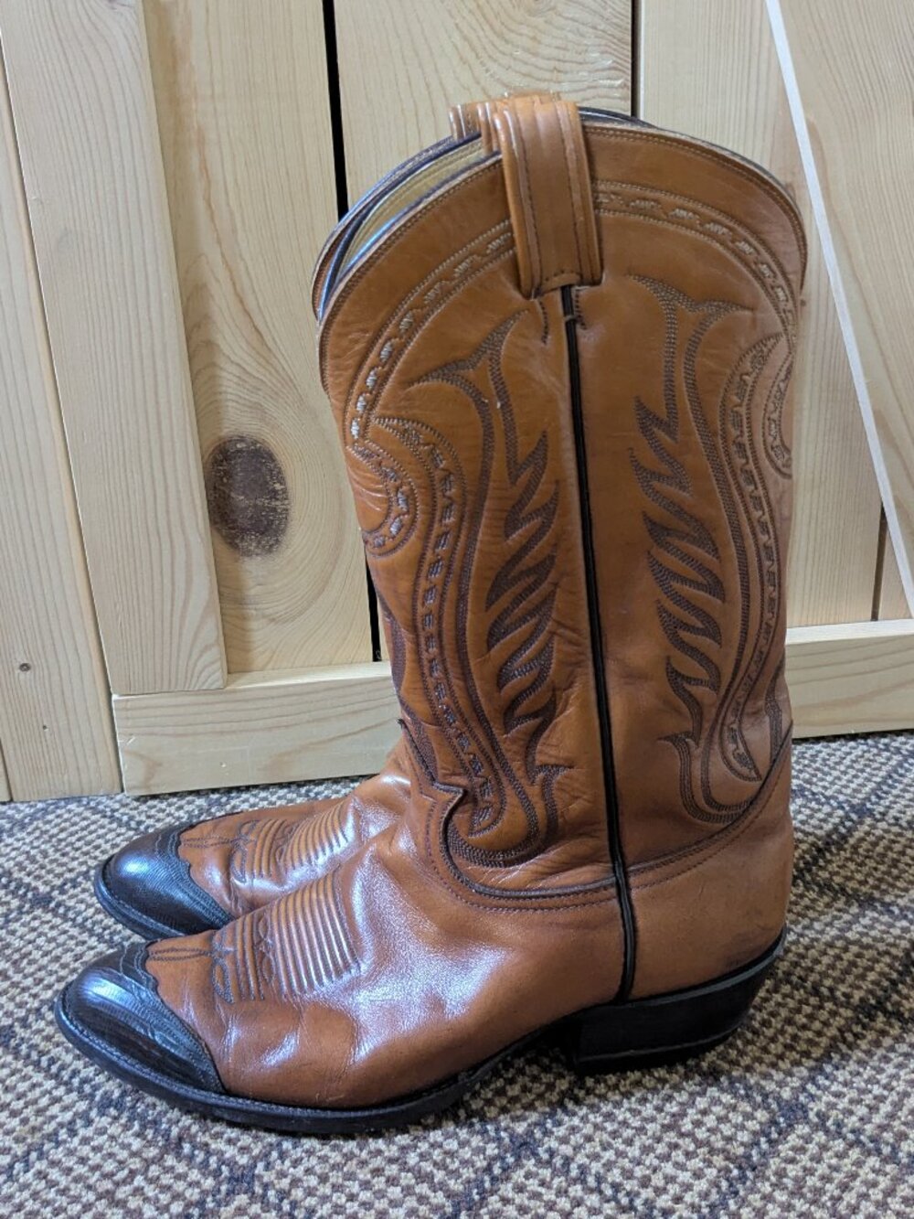 Tony Lama Tan Leather Roper Cowboy Boot 10.5 D Pointed Cap Toe Decorative Stitch